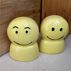 Vintage 60s/70s Smiley Face Happy Yellow Kitsch Salt & Pepper Shakers Oversized